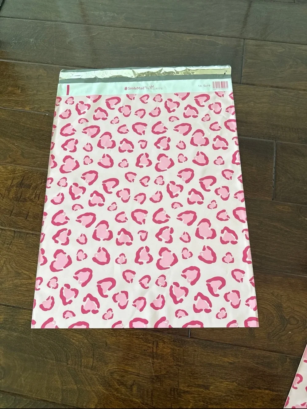 20 Pack - 14.5x19” XL Beautiful Pink Leopard Hearts Poly Mailers
